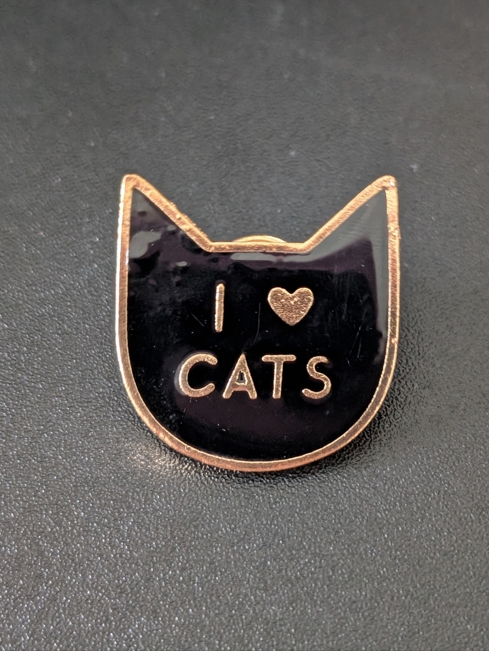 “I ❤️ Cats” Black Enamel Pin 🐾